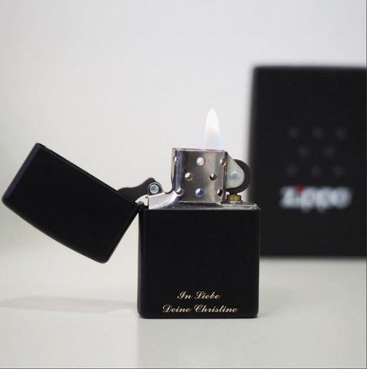 ZIPPO-Feuerzeug Schwarz mit Gravur